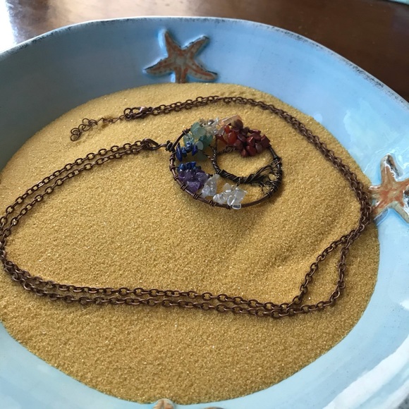 A Nature Lover’s Tree Design Necklace - Picture 2 of 3